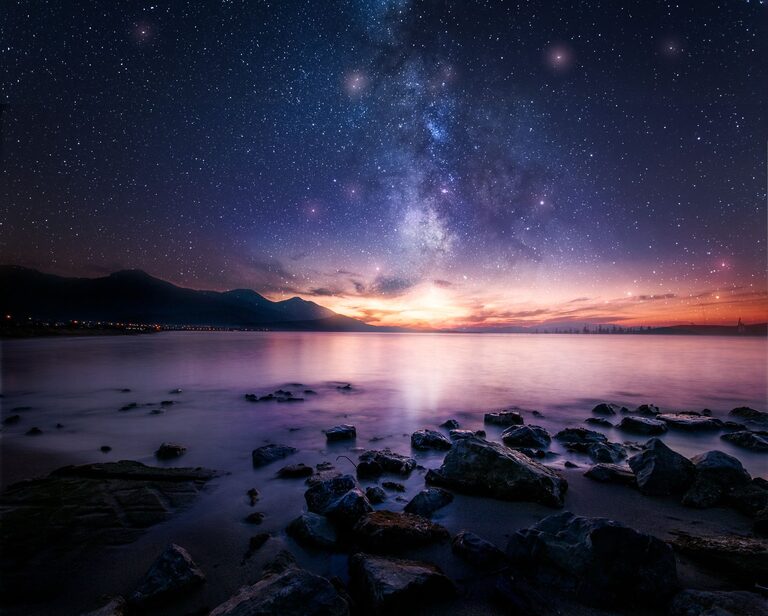How to Create the Perfect Relaxing Playlist for Your Evenings
